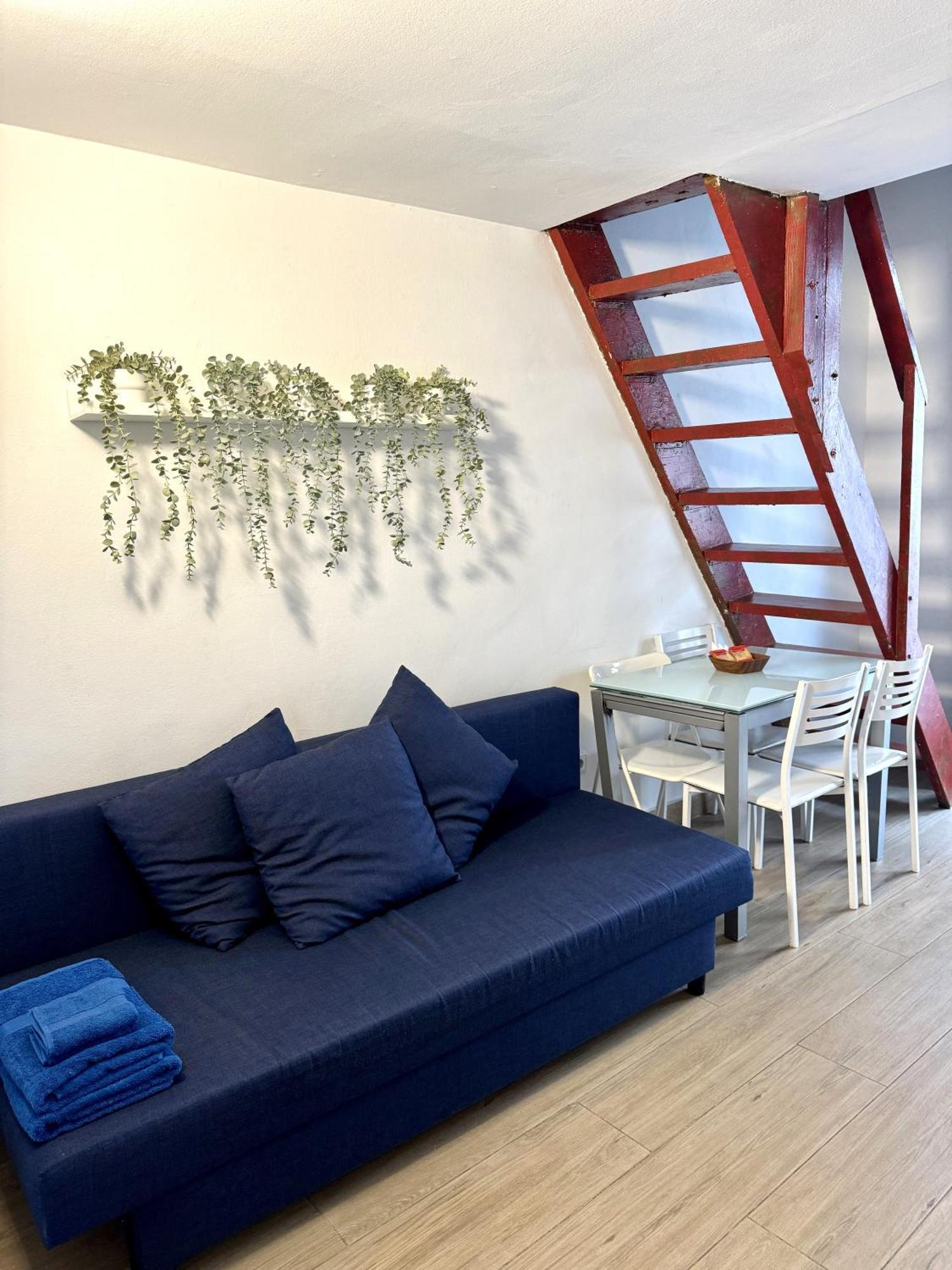 Cómodo y acogedor apartamento en Madrid Centro Exterior foto