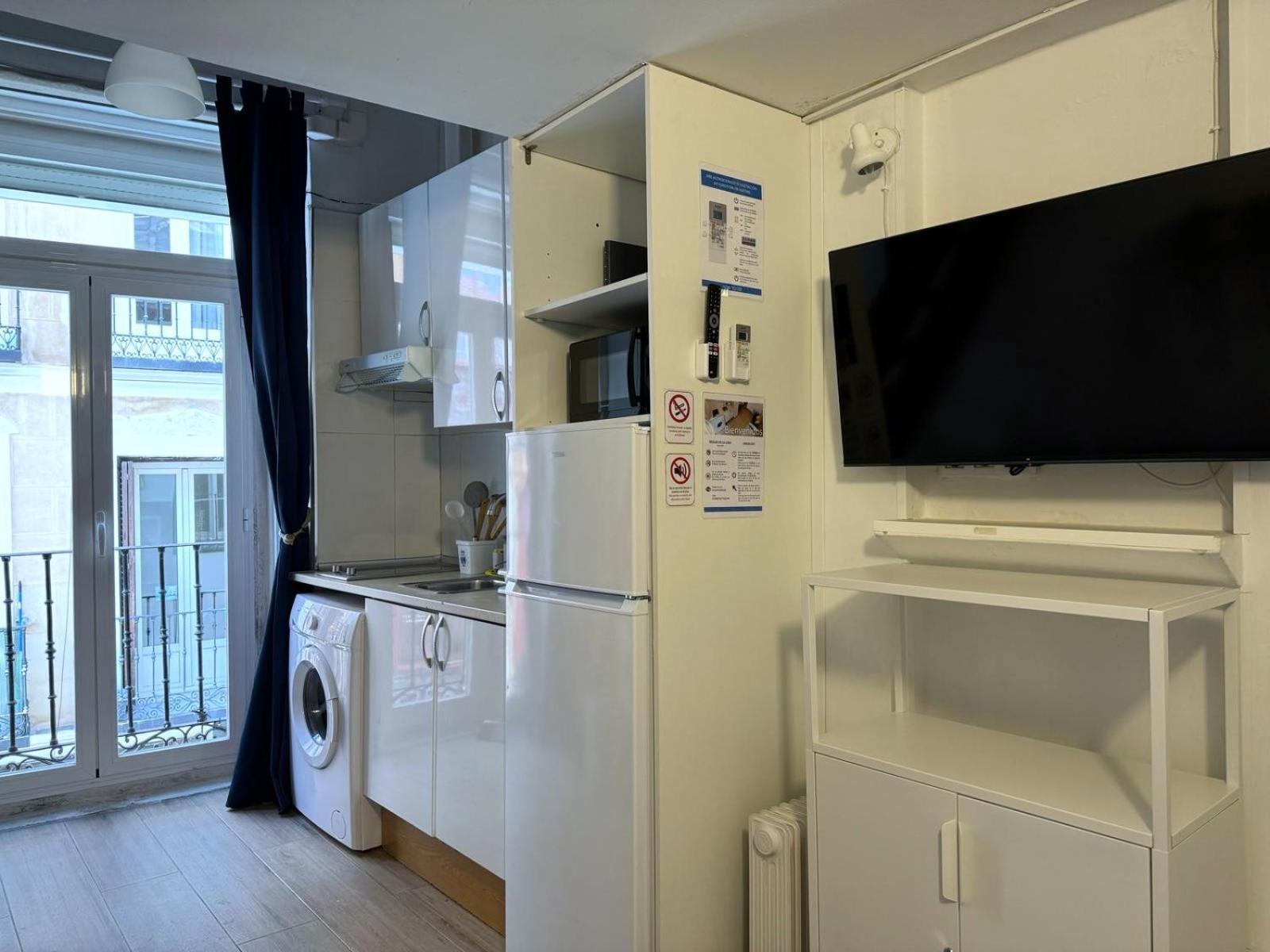 Cómodo y acogedor apartamento en Madrid Centro Exterior foto